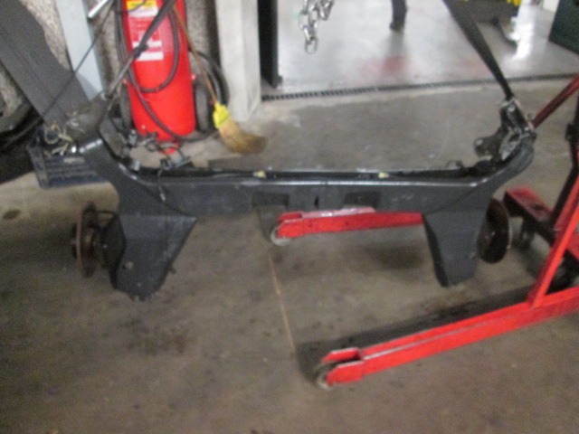 REAR AXLE CARRIER OEM N. 7701475149 ORIGINAL PART ESED RENAULT SCENIC/GRAND SCENIC (2003 - 2009) DIESEL 15  YEAR OF CONSTRUCTION 2004