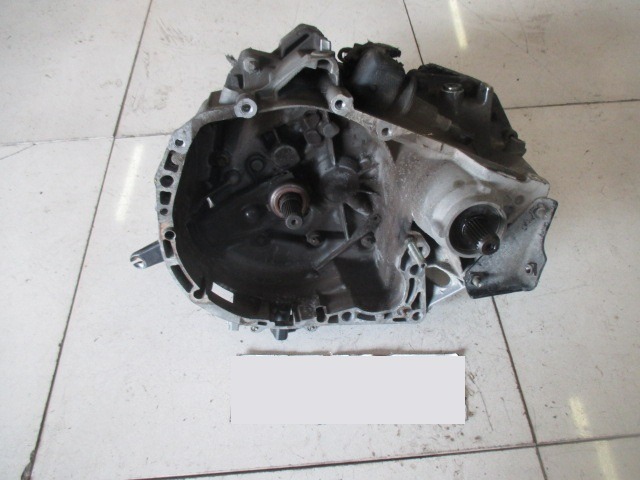 MANUAL TRANSMISSION OEM N. 7701716380 ORIGINAL PART ESED RENAULT CLIO MK2 RESTYLING / CLIO STORIA (05/2001 - 2012) DIESEL 15  YEAR OF CONSTRUCTION 2003
