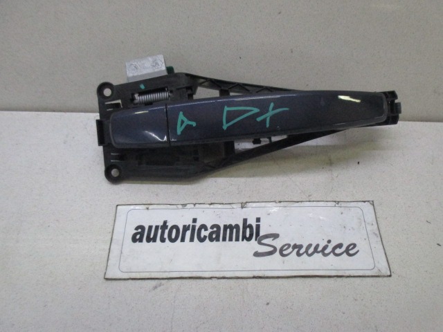 RIGHT FRONT DOOR HANDLE OEM N. 13142770 ORIGINAL PART ESED OPEL ZAFIRA B RESTYLING A05 M75 (04/2008-2011) BENZINA/METANO 16  YEAR OF CONSTRUCTION 2008