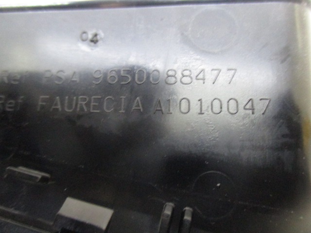AIR OUTLET OEM N. 9650088477 ORIGINAL PART ESED PEUGEOT 207 / 207 CC WA WC WK (05/2009 - 2015) BENZINA 14  YEAR OF CONSTRUCTION 2009