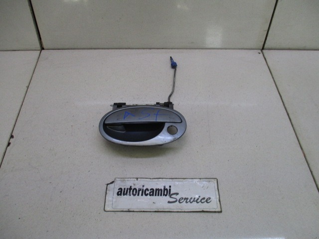 LEFT FRONT DOOR HANDLE OEM N.  ORIGINAL PART ESED OPEL CORSA C (2004 - 10/2006) DIESEL 13  YEAR OF CONSTRUCTION 2005