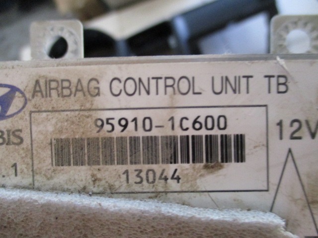 KIT COMPLETE AIRBAG OEM N. 16812 KIT AIRBAG COMPLETO ORIGINAL PART ESED HYUNDAI GETZ (2002 - 02/2006) DIESEL 15  YEAR OF CONSTRUCTION 2004