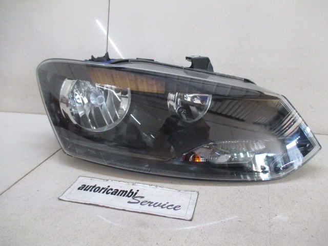 HEADLIGHT RIGHT OEM N. 6R1941008G SPARE PART USED CAR VOLKSWAGEN POLO (DAL 02/2014) - DISPLACEMENT 1.0 BENZINA- YEAR OF CONSTRUCTION 2014