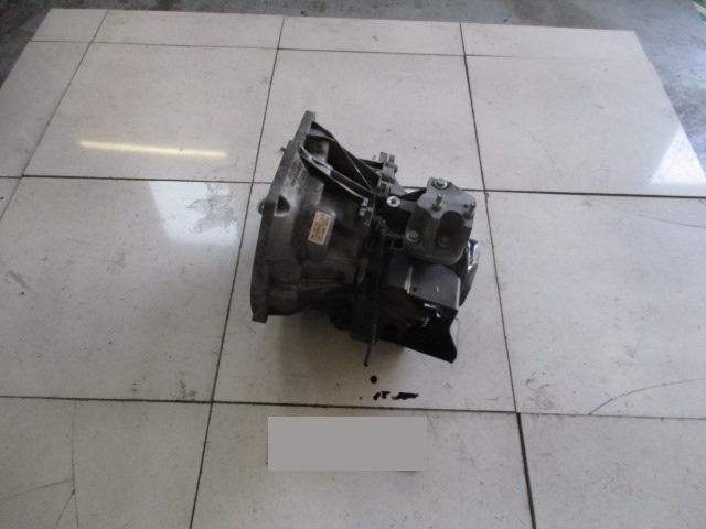 MANUAL TRANSMISSION OEM N. 10105 Cambio meccanico ORIGINAL PART ESED FORD FIESTA (09/2008 - 11/2012) DIESEL 14  YEAR OF CONSTRUCTION 2010