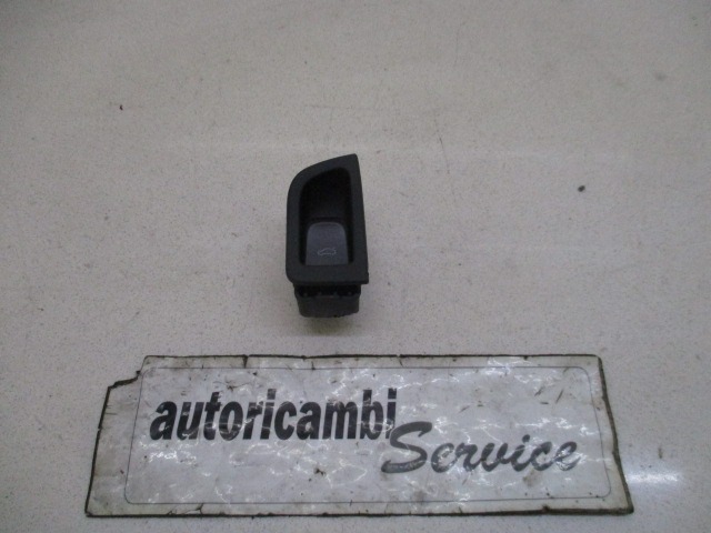 VARIOUS SWITCHES OEM N. 8K0959831 ORIGINAL PART ESED AUDI A5 8T COUPE/5P (2007 - 2011) BENZINA 20  YEAR OF CONSTRUCTION 2010