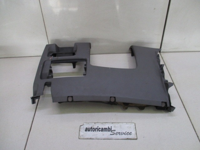MOUNTING PARTS, INSTRUMENT PANEL, BOTTOM OEM N. 8200140742 ORIGINAL PART ESED RENAULT SCENIC/GRAND SCENIC (2003 - 2009) DIESEL 19  YEAR OF CONSTRUCTION 2006