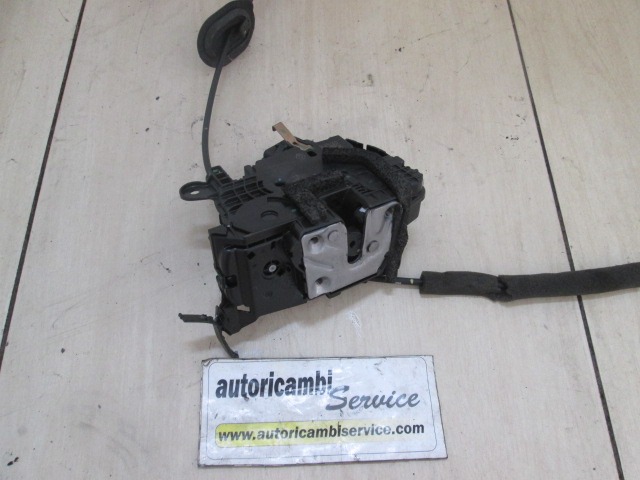 CENTRAL LOCKING OF THE RIGHT FRONT DOOR OEM N. 805020401R ORIGINAL PART ESED RENAULT CAPTUR (DAL 2013) DIESEL 15  YEAR OF CONSTRUCTION 2014
