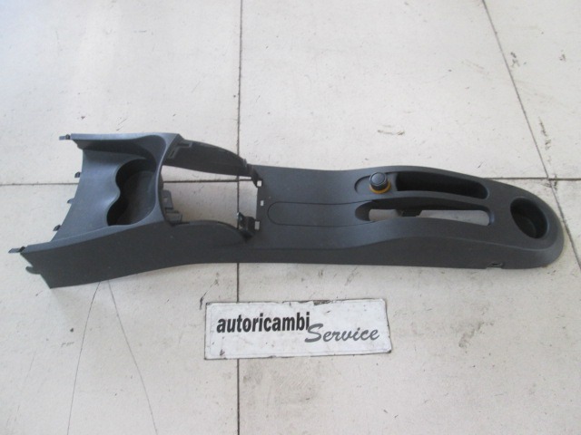 TUNNEL OBJECT HOLDER WITHOUT ARMREST OEM N. 8200475735 ORIGINAL PART ESED RENAULT CLIO (2005 - 05/2009) DIESEL 15  YEAR OF CONSTRUCTION 2006