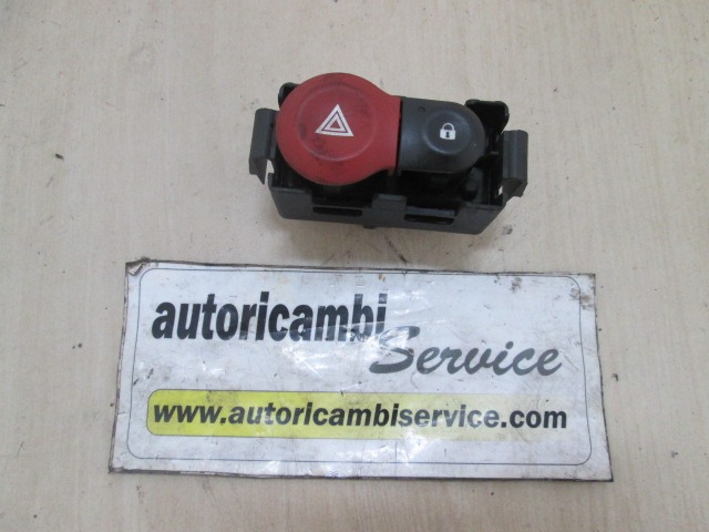SWITCH HAZARD WARNING/CENTRAL LCKNG SYST OEM N. 8200476191 ORIGINAL PART ESED RENAULT CLIO (2005 - 05/2009) DIESEL 15  YEAR OF CONSTRUCTION 2006