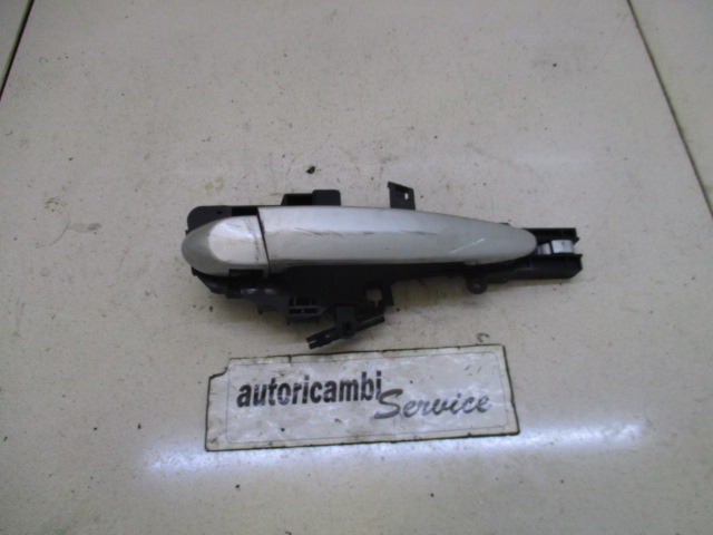RIGHT REAR DOOR HANDLE OEM N. 51217207530 ORIGINAL PART ESED BMW SERIE 1 BER/COUPE/CABRIO E81/E82/E87/E88 (2003 - 2007) DIESEL 20  YEAR OF CONSTRUCTION 2005
