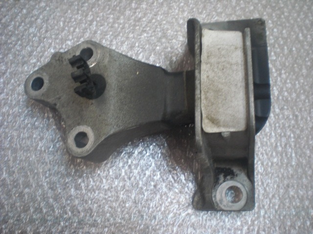 ENGINE SUPPORT OEM N.  ORIGINAL PART ESED RENAULT GRAND MODUS RESTYLING (2008 - 09/2013) BENZINA 12  YEAR OF CONSTRUCTION 2009