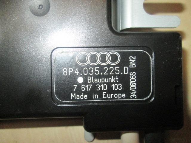 AMPLIFICATORE / CENTRALINA ANTENNA OEM N. 8P4035225D ORIGINAL PART ESED AUDI A3 8P 8PA 8P1 (2003 - 2008)DIESEL 19  YEAR OF CONSTRUCTION 2006