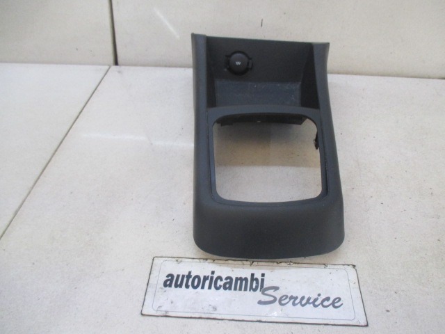 MOUNTING PARTS, CENTRE CONSOLE OEM N. 84651-1H000 ORIGINAL PART ESED KIA CEE'D (2006-2012) BENZINA 14  YEAR OF CONSTRUCTION 2007