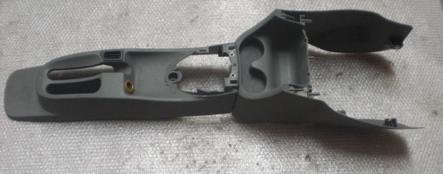 TUNNEL OBJECT HOLDER WITHOUT ARMREST OEM N. 8200631818 ORIGINAL PART ESED RENAULT GRAND MODUS RESTYLING (2008 - 09/2013) BENZINA 12  YEAR OF CONSTRUCTION 2009