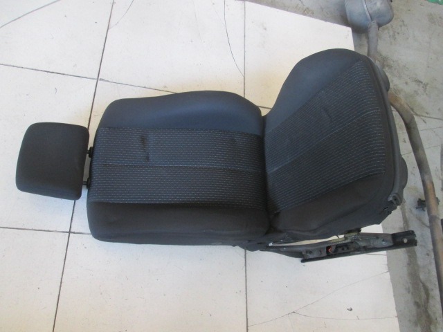 SEAT FRONT PASSENGER SIDE RIGHT / AIRBAG OEM N. 17734 SEDILE ANTERIORE DESTRO TESSUTO ORIGINAL PART ESED RENAULT MEGANE BER/GRANDTOUR  (10/2002 - 02/2006) DIESEL 19  YEAR OF CONSTRUCTION 2004