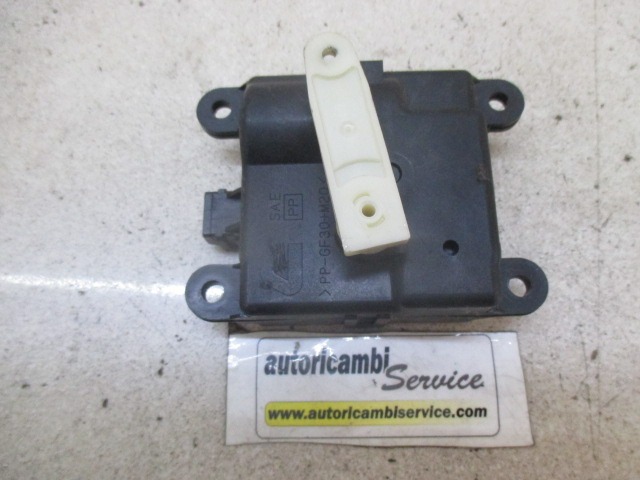 SET SMALL PARTS F AIR COND.ADJUST.LEVER OEM N.  ORIGINAL PART ESED NISSAN X-TRAIL T 30 (2001-08/2007) DIESEL 22  YEAR OF CONSTRUCTION 2004