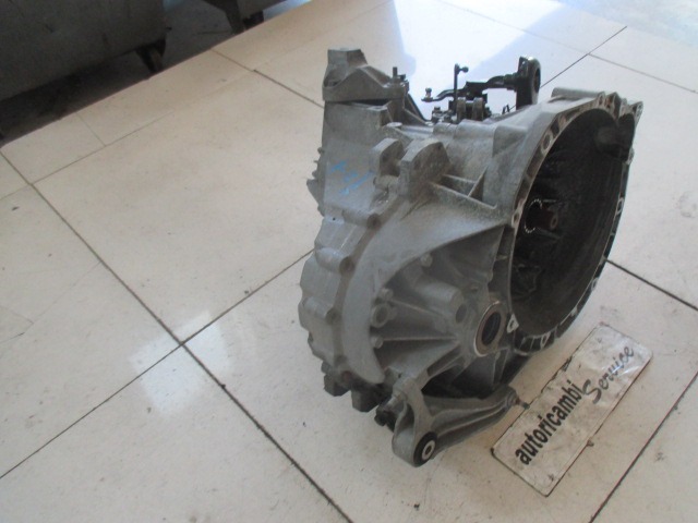 MANUAL TRANSMISSION OEM N. 17906 Cambio meccanico ORIGINAL PART ESED VOLVO V50 (2004 - 05/2007) DIESEL 20  YEAR OF CONSTRUCTION 2005