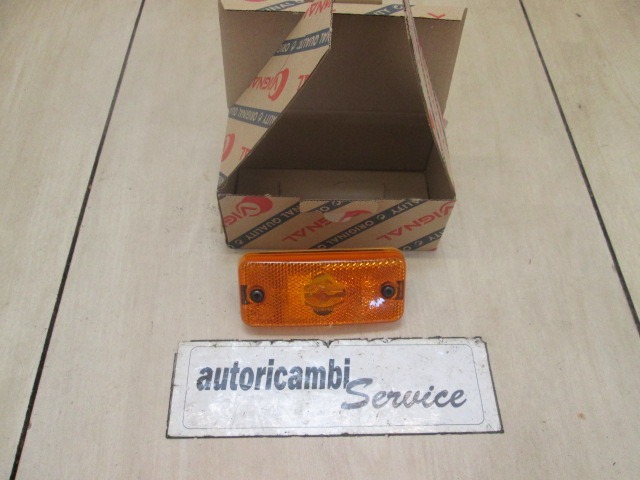 ADDITIONAL TURN INDICATOR LAMP OEM N. 54205000 ORIGINAL PART ESED IVECO EUROSTAR (1993 - 2002)DIESEL 95  YEAR OF CONSTRUCTION 1993