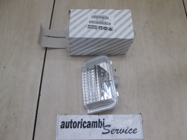 ADDITIONAL TURN INDICATOR LAMP OEM N. 71748253 ORIGINAL PART ESED FIAT DUCATO (DAL 2006)DIESEL 23  YEAR OF CONSTRUCTION 2006