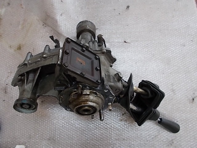 TRANSFER BOX OEM N. HD915300 SPARE PART USED CAR HYUNDAI GALLOPER (1998-2002) DISPLACEMENT 25 DIESEL YEAR OF CONSTRUCTION 2000