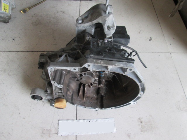 MANUAL TRANSMISSION OEM N. 10105 Cambio meccanico ORIGINAL PART ESED FORD FIESTA (09/2008 - 11/2012) DIESEL 14  YEAR OF CONSTRUCTION 2011