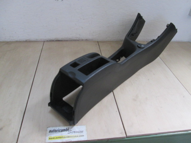TUNNEL OBJECT HOLDER WITHOUT ARMREST OEM N. 9634495677 ORIGINAL PART ESED PEUGEOT 307 BER/SW/CABRIO (2001 - 2009) DIESEL 20  YEAR OF CONSTRUCTION 2002