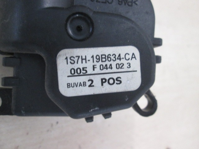 SET SMALL PARTS F AIR COND.ADJUST.LEVER OEM N. 1S7H19B634CA ORIGINAL PART ESED FORD FOCUS  BER/SW (2001-2005) DIESEL 18  YEAR OF CONSTRUCTION 2002
