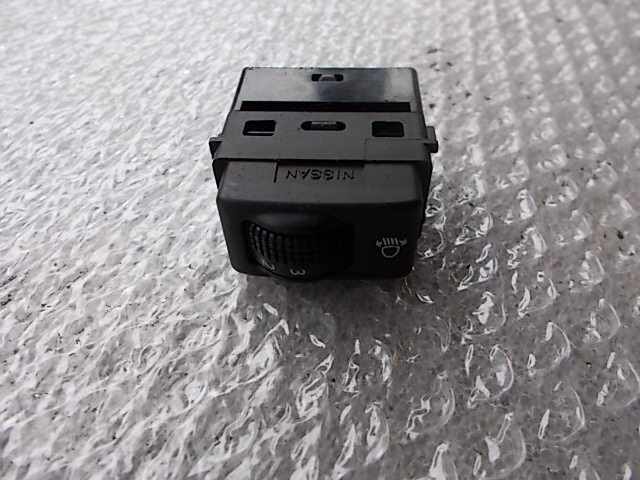 VARIOUS SWITCHES OEM N.  ORIGINAL PART ESED NISSAN X-TRAIL T 30 (2001-08/2007) DIESEL 22  YEAR OF CONSTRUCTION 2005