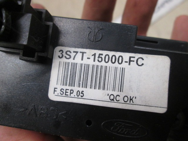 SWITCH HAZARD WARNING/CENTRAL LCKNG SYST OEM N. 3S7T15000FC ORIGINAL PART ESED FORD MONDEO BER/SW (2000 - 2007) DIESEL 22  YEAR OF CONSTRUCTION 2005