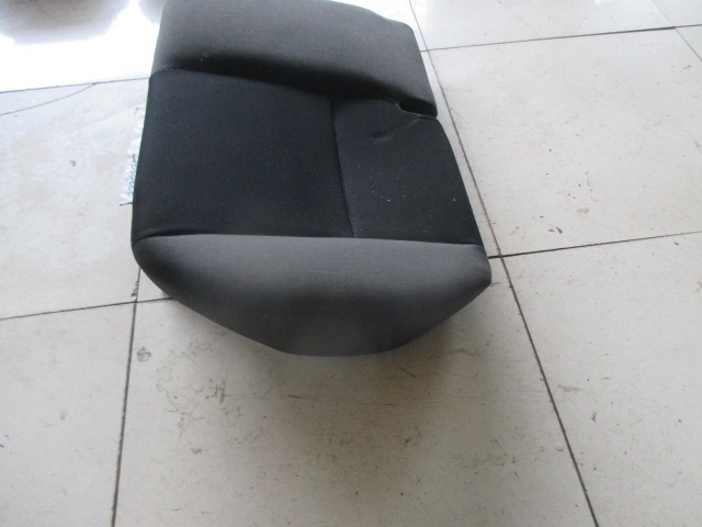 BACK SEAT SEATING OEM N. 18936 SEDUTA SDOPPIATA POSTERIORE TESSUTO ORIGINAL PART ESED FORD FOCUS BER/SW (2005 - 2008) DIESEL 18  YEAR OF CONSTRUCTION 2007