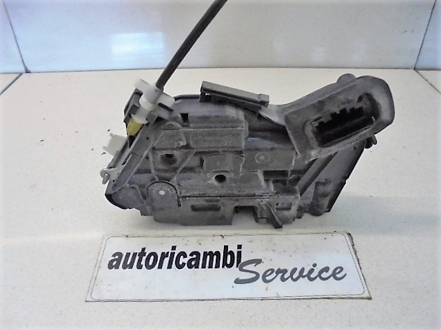 CENTRAL LOCKING OF THE RIGHT FRONT DOOR OEM N. 5K1837016B SPARE PART USED CAR VOLKSWAGEN POLO (06/2009 - 02/2014) - DISPLACEMENT 1.6 DIESEL- YEAR OF CONSTRUCTION 2011