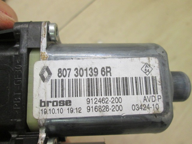 FRONT DOOR WINDSCREEN MOTOR OEM N. 825029240R ORIGINAL PART ESED RENAULT MEGANE MK3 BER/SPORTOUR/ESTATE (2009 - 2015) DIESEL 15  YEAR OF CONSTRUCTION 2010