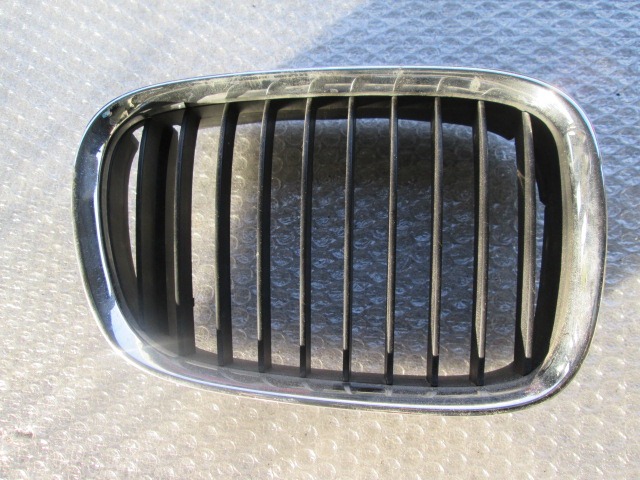 GRILLES . OEM N. 8159312 ORIGINAL PART ESED BMW SERIE 5 E39 BER/SW (10/2000 - 2003)   YEAR OF CONSTRUCTION