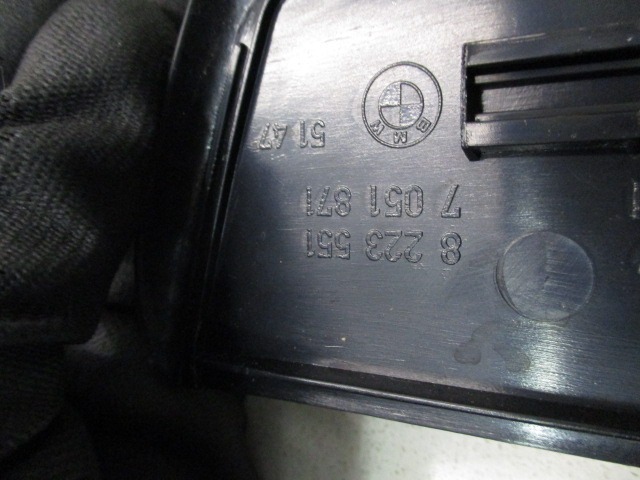 TRIM PANEL LEG ROOM OEM N. 8223551 ORIGINAL PART ESED BMW SERIE 7 E65/E66/E67/E68 LCI RESTYLING (2005 - 2008) DIESEL 30  YEAR OF CONSTRUCTION 2005