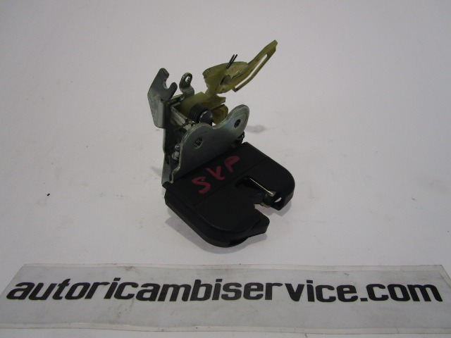 TRUNK LID LOCK OEM N. A2039200472 ORIGINAL PART ESED MERCEDES CLASSE CLK W209 C208 COUPE A208 CABRIO (2002 - 2010)DIESEL 27  YEAR OF CONSTRUCTION 2003