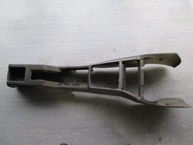 TUNNEL OBJECT HOLDER WITHOUT ARMREST OEM N.  ORIGINAL PART ESED OPEL ASTRA H L48,L08,L35,L67 5P/3P/SW (2004 - 2007) DIESEL 17  YEAR OF CONSTRUCTION 2005