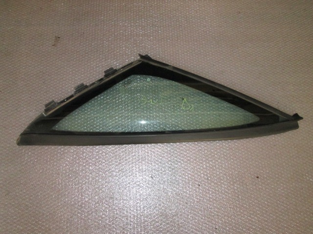 FIXED DOOR WINDOW, RIGHT OEM N. 8200041799 SPARE PART USED CAR RENAULT ESPACE / GRAND ESPACE (05/2003 - 08/2006) DISPLACEMENT 22 DIESEL YEAR OF CONSTRUCTION 2005