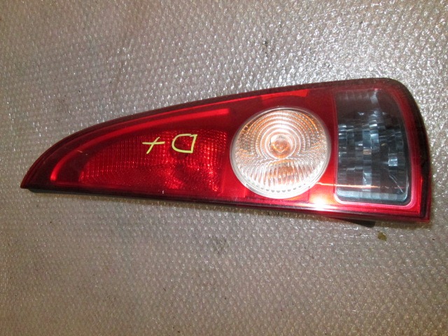 TAIL LIGHT, RIGHT OEM N. 8200027152 ORIGINAL PART ESED RENAULT ESPACE / GRAND ESPACE (05/2003 - 08/2006) DIESEL 22  YEAR OF CONSTRUCTION 2005