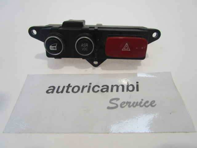 SWITCH HAZARD WARNING/CENTRAL LCKNG SYST OEM N. 156067821 ORIGINAL PART ESED ALFA ROMEO 159 939 BER/SW (2005 - 2013) DIESEL 24  YEAR OF CONSTRUCTION 2007