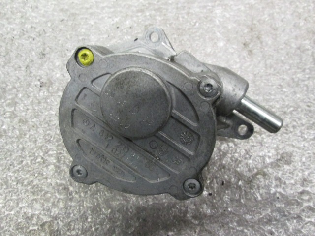 VACUUM PUMP OEM N. 6422300165 SPARE PART USED CAR MERCEDES CLASSE R W251 RESTYLING (2010 - 2013) DISPLACEMENT 30 DIESEL YEAR OF CONSTRUCTION 2011
