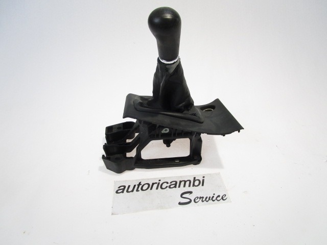 MANUAL GEAR LEVER MECHANISM OEM N. 58821-02170 ORIGINAL PART ESED TOYOTA COROLLA E120/E130 (2000 - 2006) BENZINA 14  YEAR OF CONSTRUCTION 2004