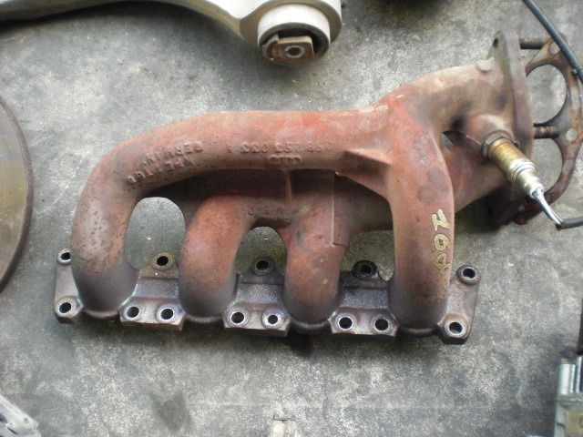 AUDI A4 1.8 92kW EXHAUST MANIFOLD 058253031A