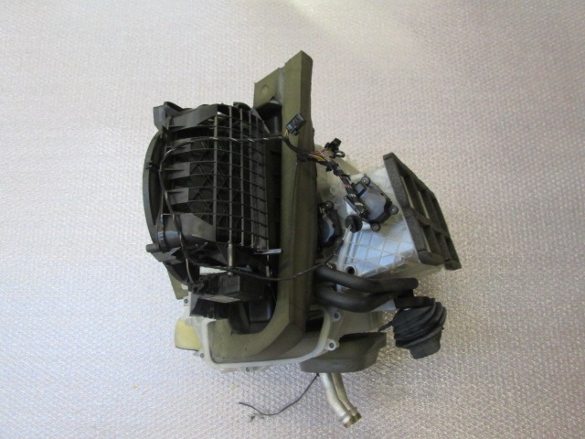 HEATER CORE UNIT BOX COMPLETE WITH CASE . OEM N. 9180002 ORIGINAL PART ESED OPEL VECTRA BER/SW (2006 - 2009) DIESEL 19  YEAR OF CONSTRUCTION 2007