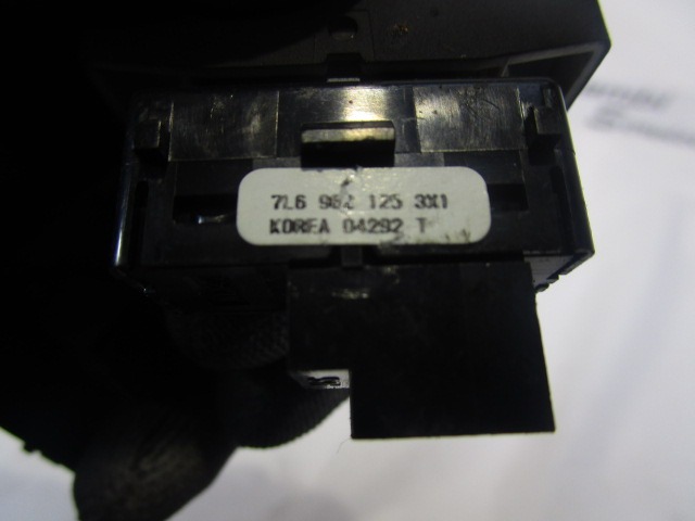 VARIOUS SWITCHES OEM N. 7L6962125 ORIGINAL PART ESED VOLKSWAGEN TOUAREG (2002 - 2007)DIESEL 25  YEAR OF CONSTRUCTION 2005