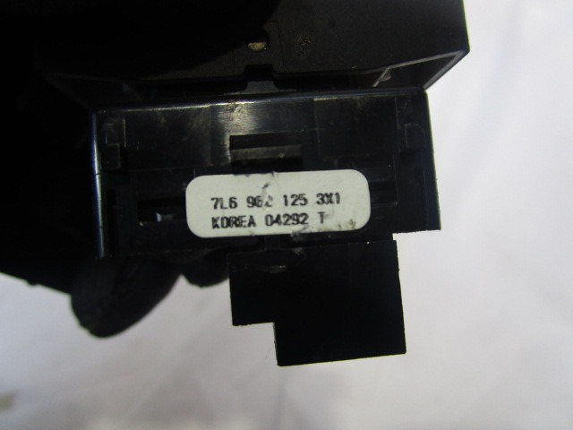 VARIOUS SWITCHES OEM N. 7L6962125 ORIGINAL PART ESED VOLKSWAGEN TOUAREG (2002 - 2007)DIESEL 25  YEAR OF CONSTRUCTION 2005