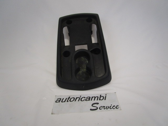 MOUNTING PARTS, CENTRE CONSOLE OEM N. 8200298882 ORIGINAL PART ESED RENAULT SCENIC/GRAND SCENIC (2003 - 2009) DIESEL 15  YEAR OF CONSTRUCTION 2004