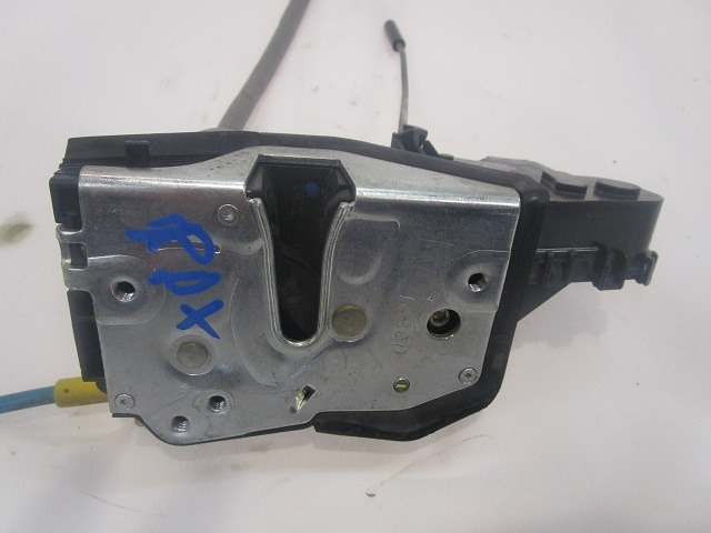 CENTRAL REAR RIGHT DOOR LOCKING OEM N. 51227011246 ORIGINAL PART ESED BMW SERIE 3 E46 BER/SW/COUPE/CABRIO (1998 - 2001) DIESEL 20  YEAR OF CONSTRUCTION 2001