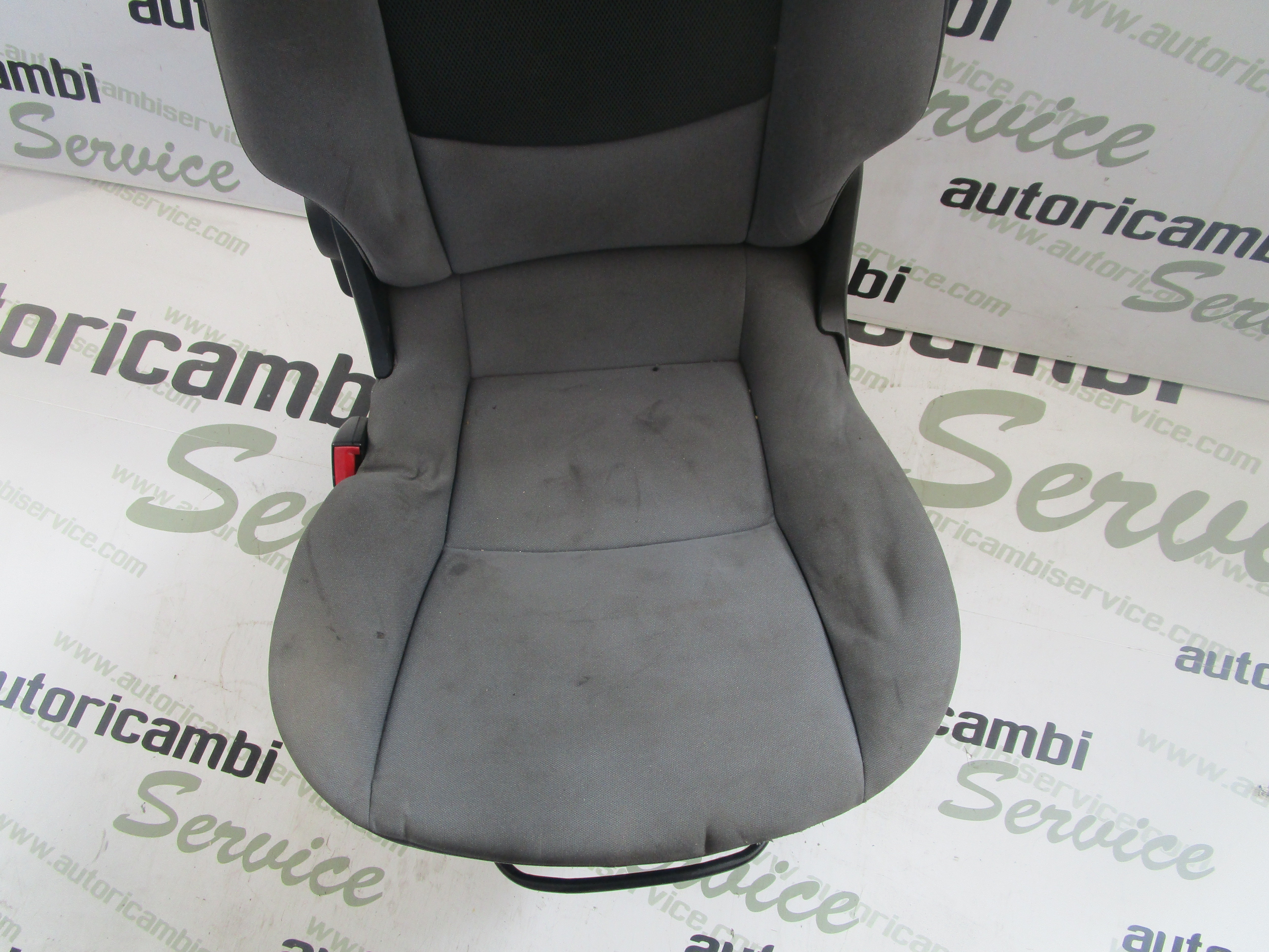 SEAT FRONT DRIVER SIDE LEFT . OEM N. 17800 118 SEDILE ANTERIORE SINISTRO TESSUTO ORIGINAL PART ESED SMART FORFOUR (2004 - 2006) DIESEL 15  YEAR OF CONSTRUCTION 2005