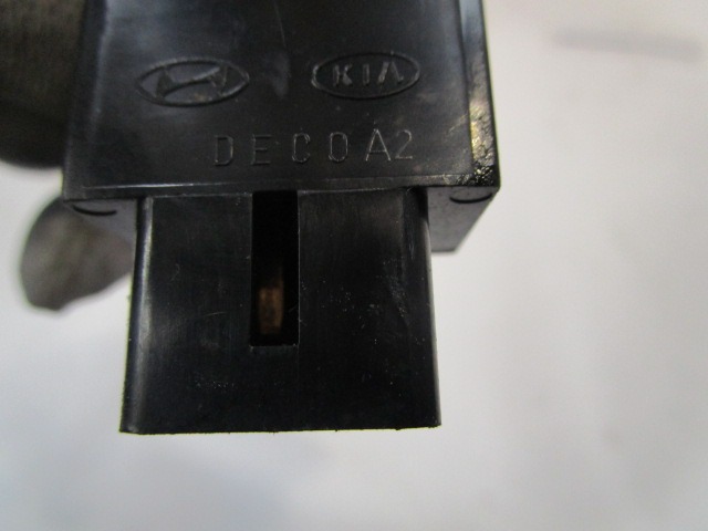 VARIOUS SWITCHES OEM N. 864W03000 ORIGINAL PART ESED KIA SORENTO (2002 - 2009) DIESEL 25  YEAR OF CONSTRUCTION 2003