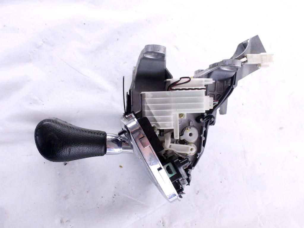 AUTOMATIC TRANSMISSION LEVER MECHANISM OEM N. 3353013061 ORIGINAL PART ESED TOYOTA COROLLA VERSO (2001 - 2004) BENZINA 18  YEAR OF CONSTRUCTION 2003